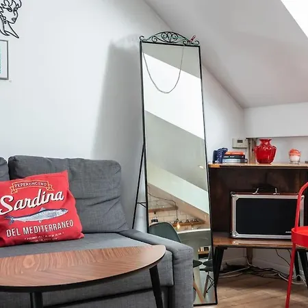 Διαμέρισμα Artistic Flat With Entresol - 5' Market Square - By Upstairs